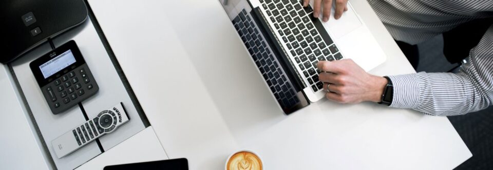 Churn Rate 101: Was ist es, wie wird es berechnet und wie man es reduziert